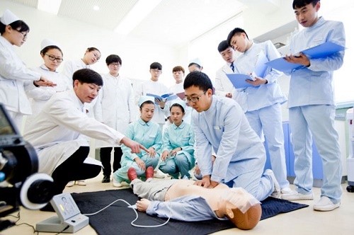 石家莊冀聯(lián)醫(yī)學中專學校周六日可以出入學校嗎？