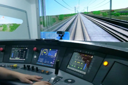 想當火車司機？中專學歷也能報名！穩定高薪 + 鐵飯碗！